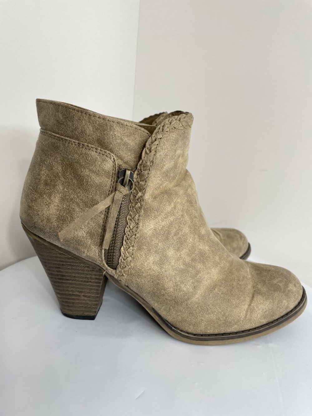 Maurices Faux Leather Brown Western High Heel Cowgirl Ankle Boots Women's 10 - Picture 3 of 12